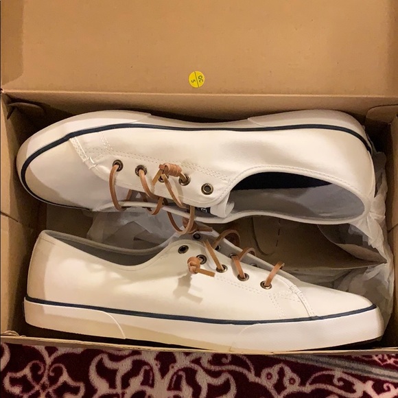 Sperry - Picture 1 of 3